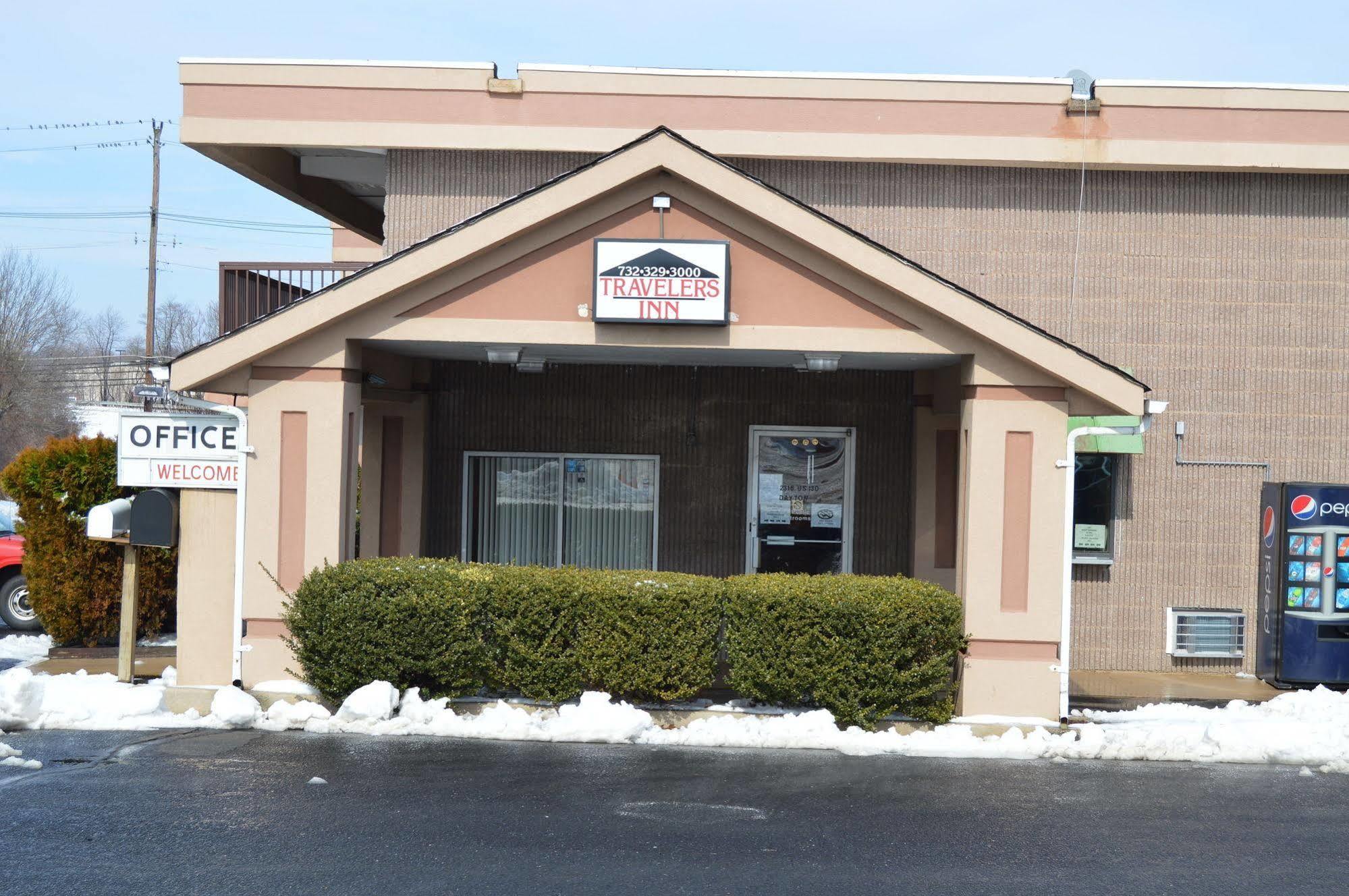 Travelers Inn South Brunswick Terrace Exterior photo